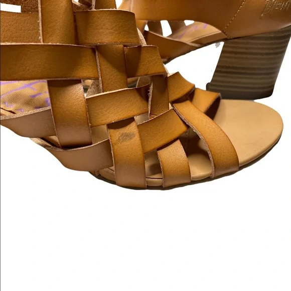 Blowfish strappy sandal size 8 1/2 - Picture 13 of 13